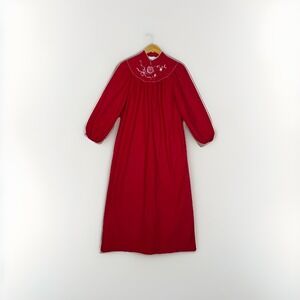 Vtg 60s Housecoat Womens S Pink Dressing Robe Embroidered USA Made Cottagecore